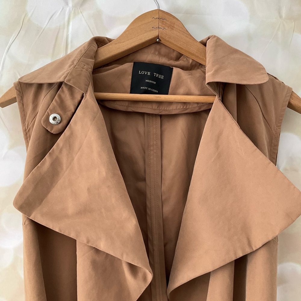 Love Tree Sleeveless Thin Trench Coat - Picture 2 of 8